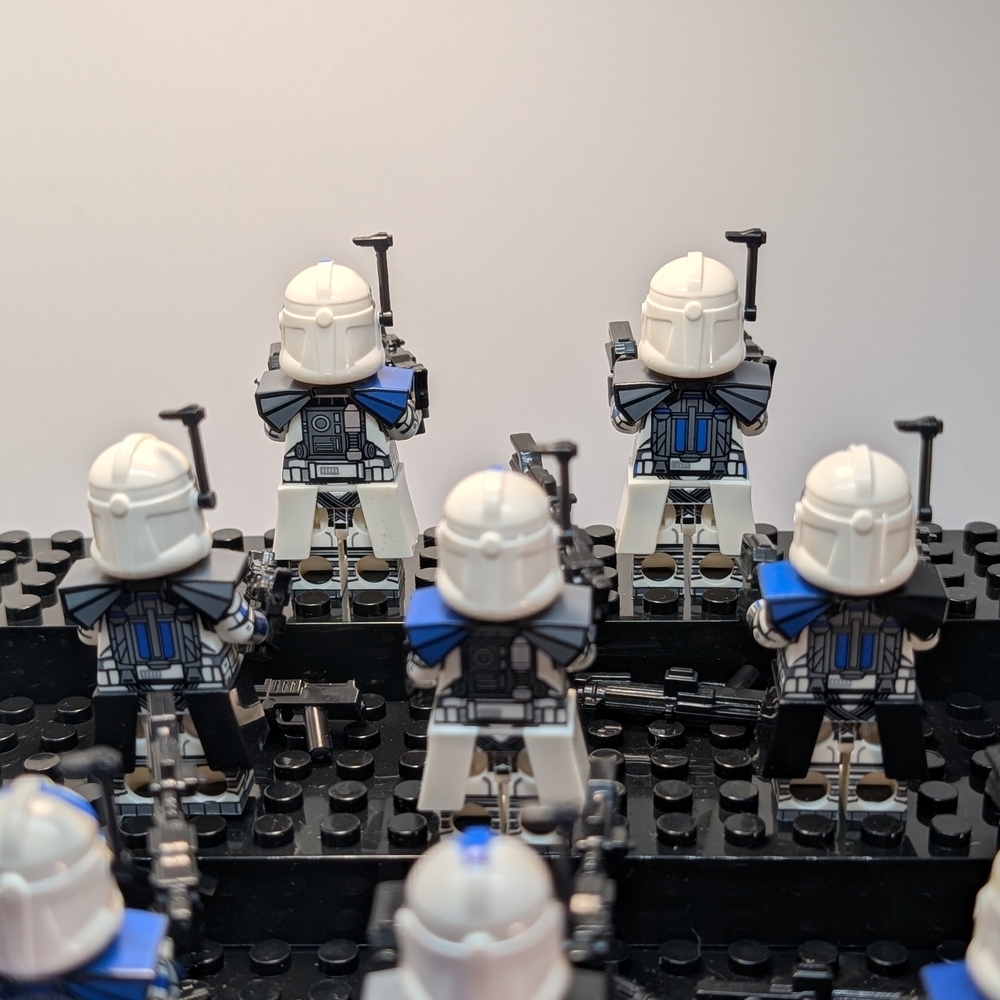 8 Minifigures- Star Wars 501st Legion Torrent Company Bundle Building Block Toy - Picture 7 of 9